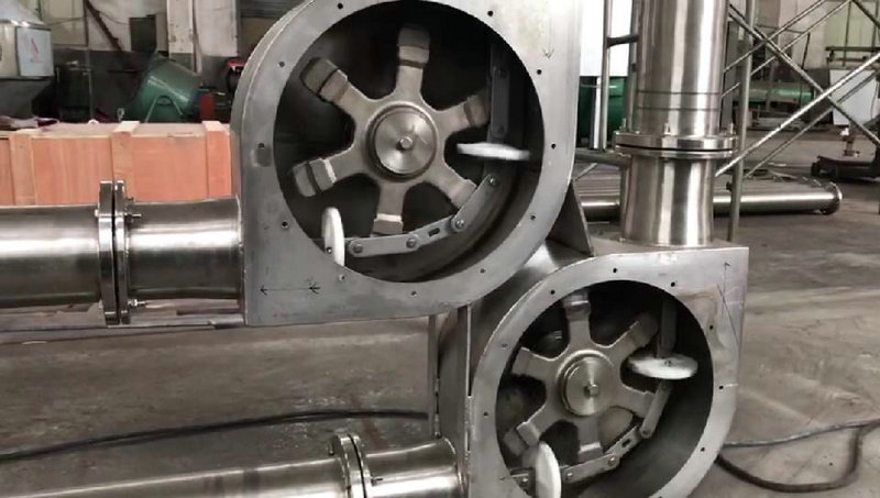 管鏈輸送機(jī)主要用于精細(xì)化工、農(nóng)藥礦石、建筑材料、食品工業(yè),食品添加劑等